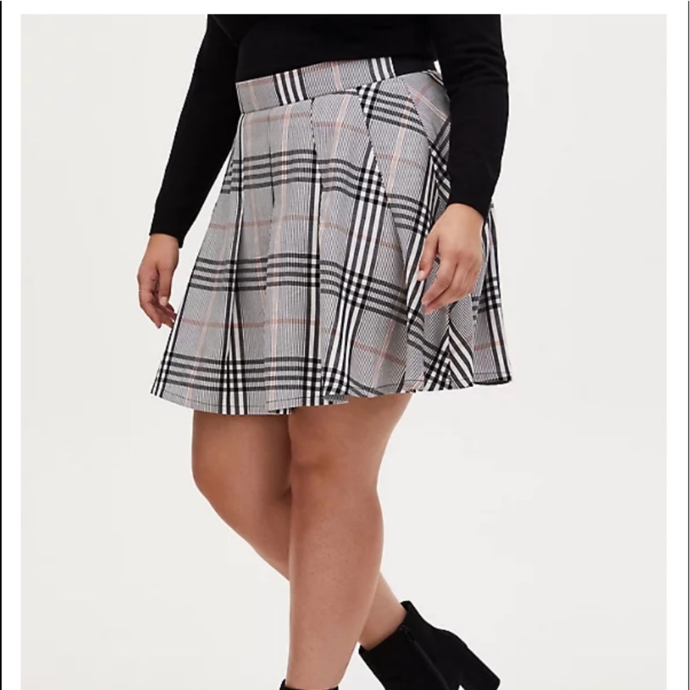 Torrid: IVORY PLAID TWILL PLEATED MINI SKATER SKIRT
